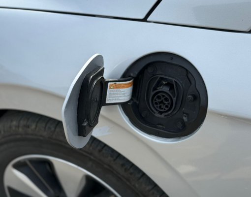 Хюндай Ионик