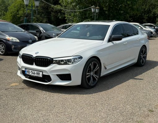 2019 BMW 530
