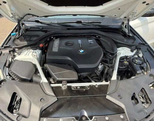 2019 BMW 530