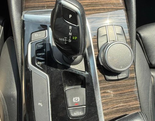 2019 BMW 530