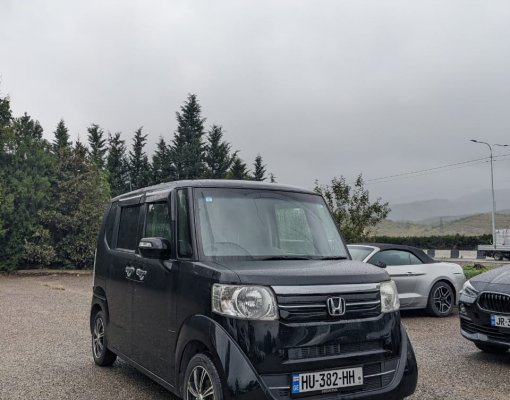 HONDA N-BOX