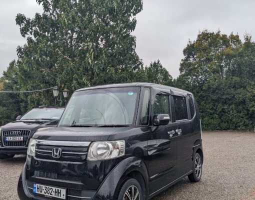 HONDA N-BOX