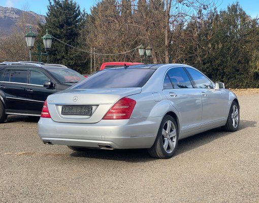 Мерседес-Бенц С 550